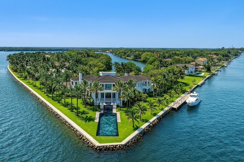 Luxury Waterfront Dock